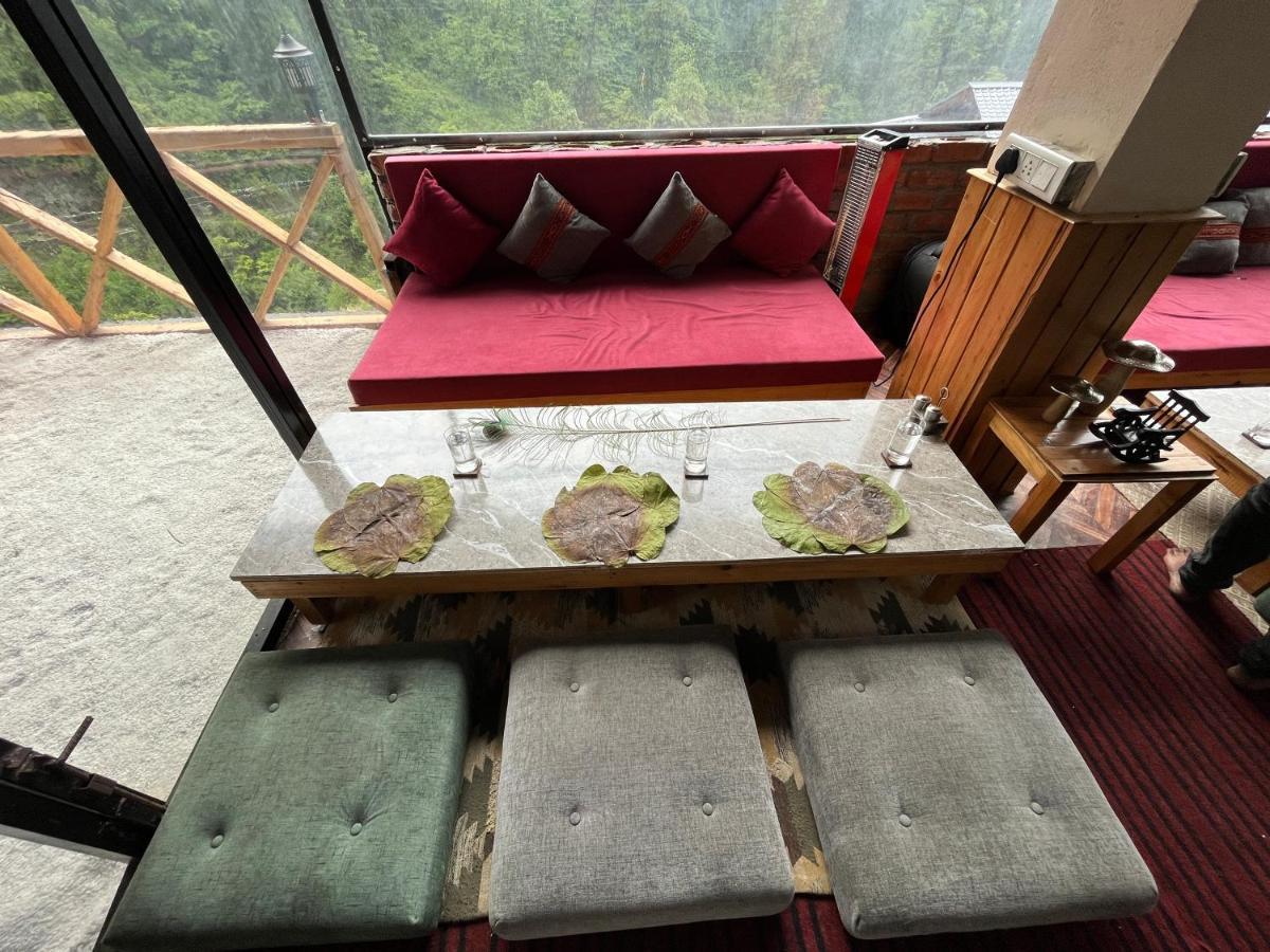 Thepahadians Food & Stay Jibhi Extérieur photo
