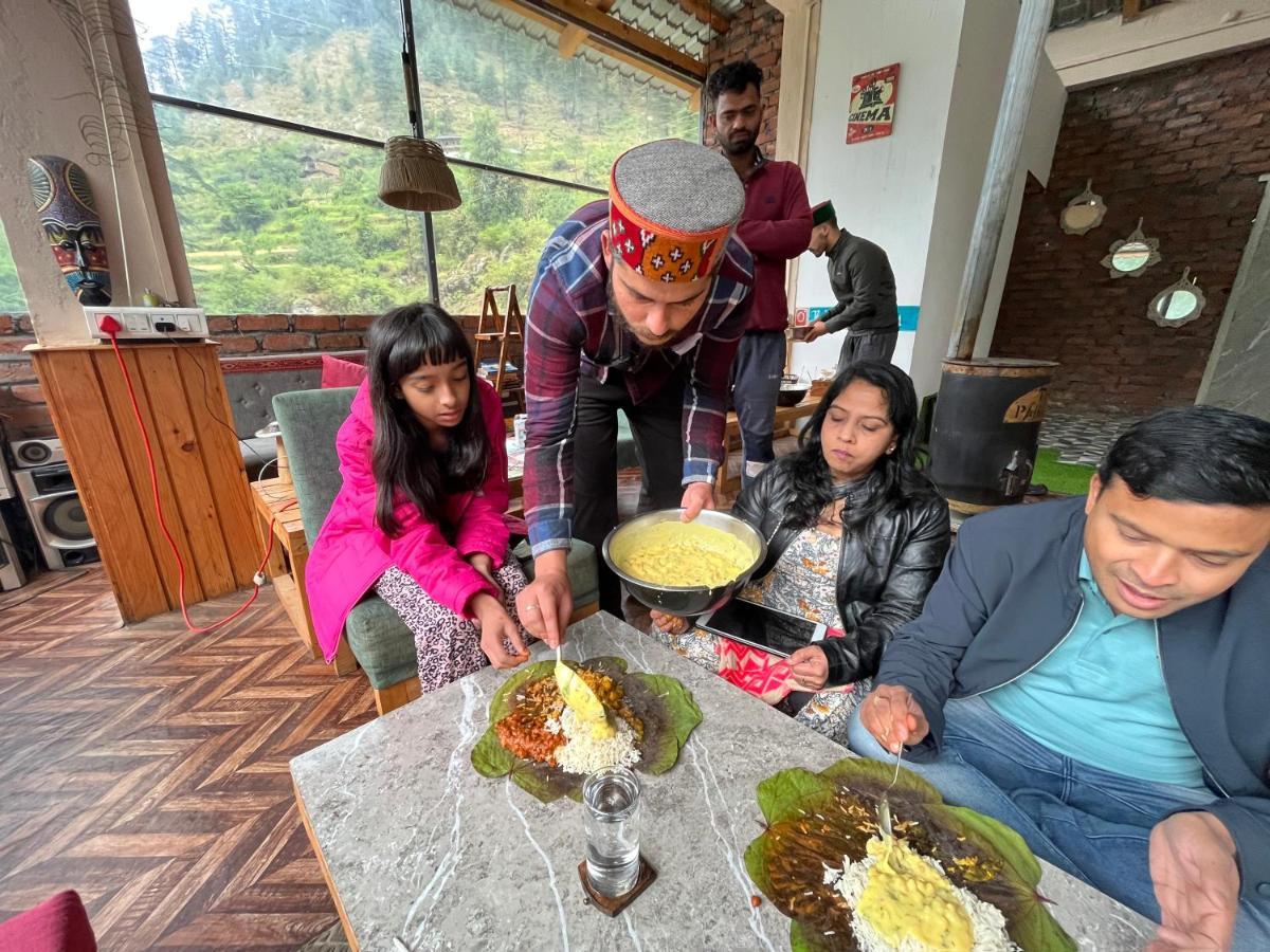 Thepahadians Food & Stay Jibhi Extérieur photo