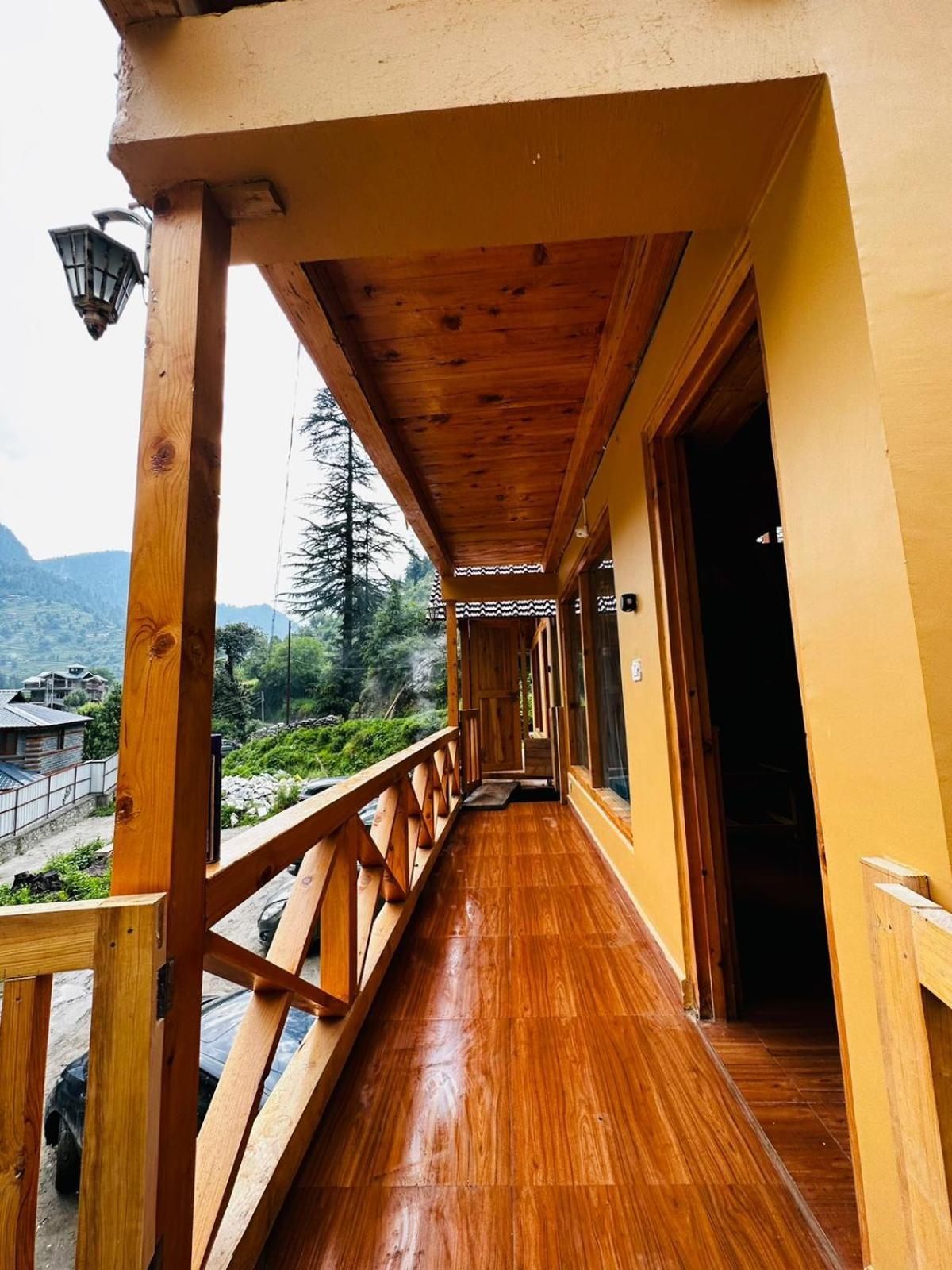 Thepahadians Food & Stay Jibhi Extérieur photo