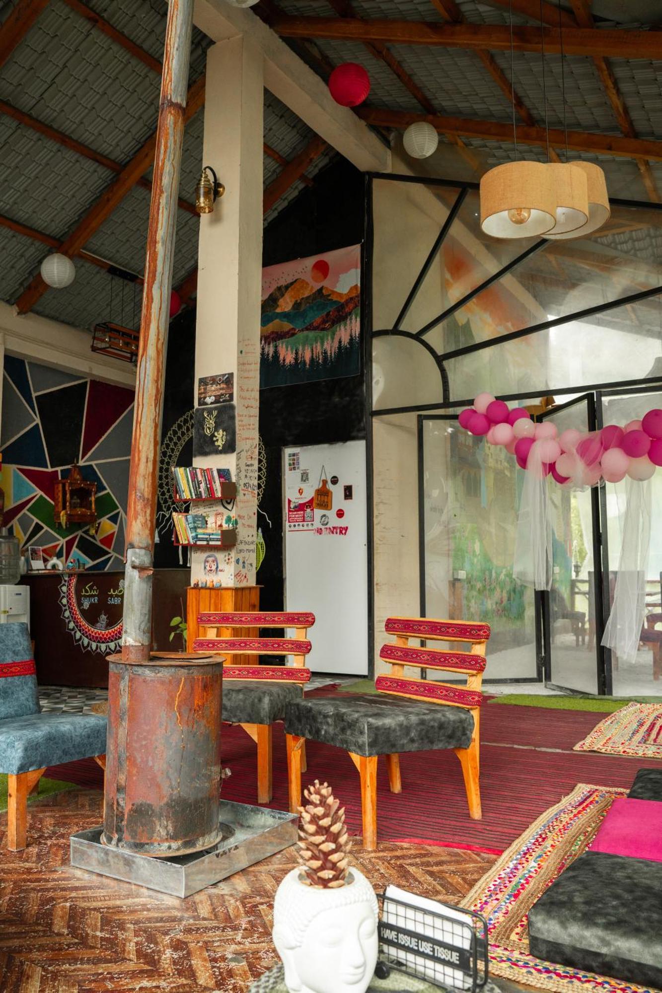 Thepahadians Food & Stay Jibhi Extérieur photo